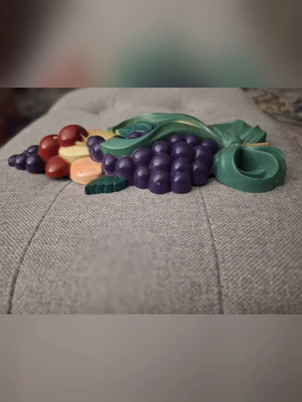 Decorative Fruit Wall Plaques - Green Ribbon, Purple Grapes - Picture 6 of 6
